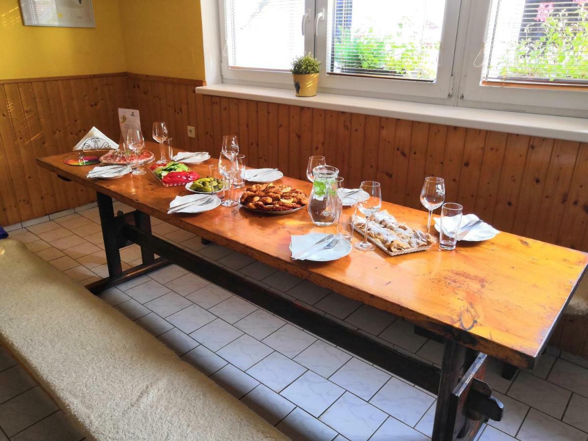 Apartman Marie Mutěnice Extérieur photo